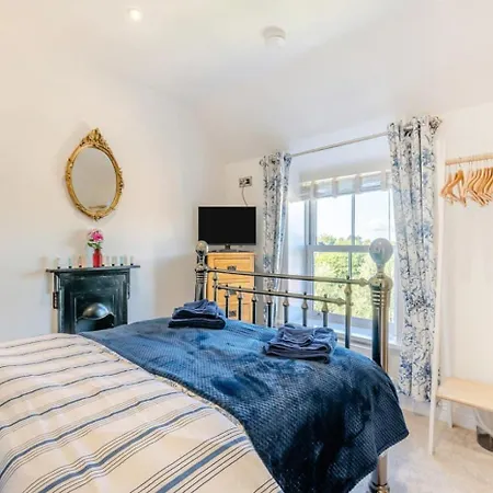 בית נופש 3 Bed In Oc-c34363 פיקרינג