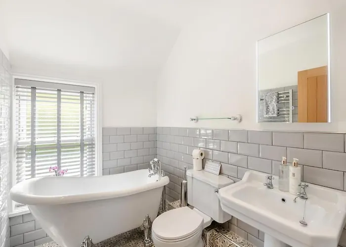 3 Bed In Oc-c34363 *