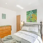 3 Bed In Oc-c34363 * Pickering