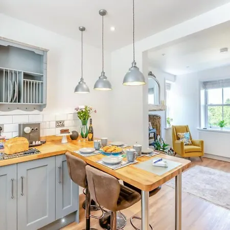 3 Bed In Oc-c34363 *